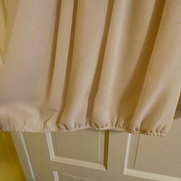 studio M tops is in good condition no stains or rips .long sleeves . - Picture 5 of 6